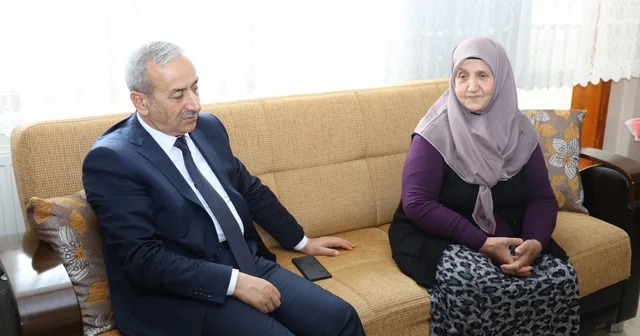 İl Milli Eğitim Müdürü Akbaş tan şehit annesine ziyaret Karabük Haberleri