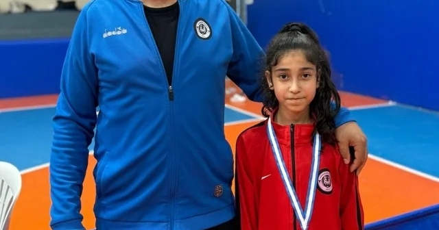 Şanlıurfalı sporcu Öztürk, karatede bölge birincisi Şanlıurfa Haberleri