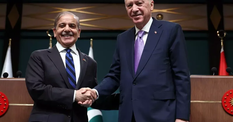 Ateşkes ilan eden Pakistan Başbakanı Şerif ten T