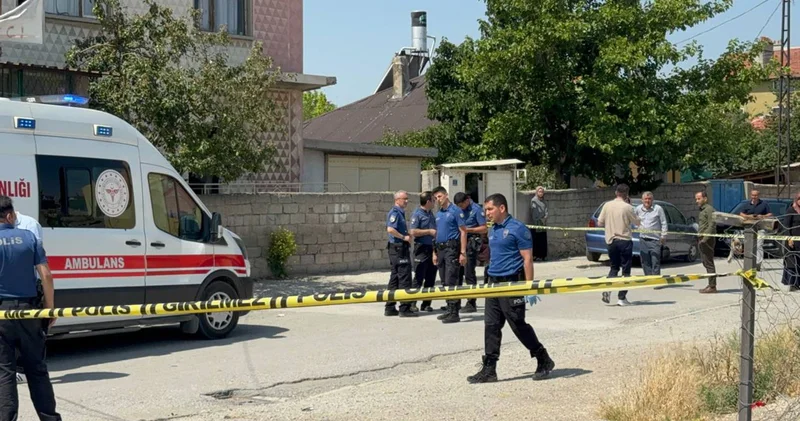 Konya da kaldırımda yaşlı bir erkeğin cesedi bulundu