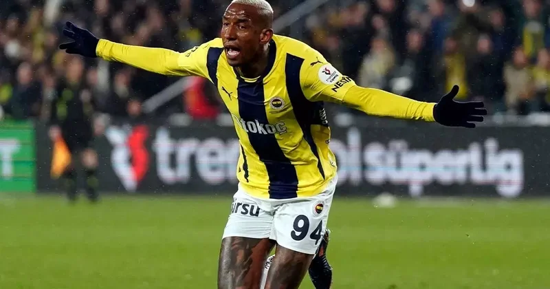 Gece yarısı olay tepki! Talisca taraftara yorum yaparak yanıt verdi
