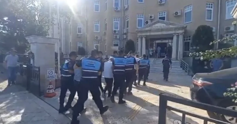 Turist otosuna saldırıda 5 tutuklama