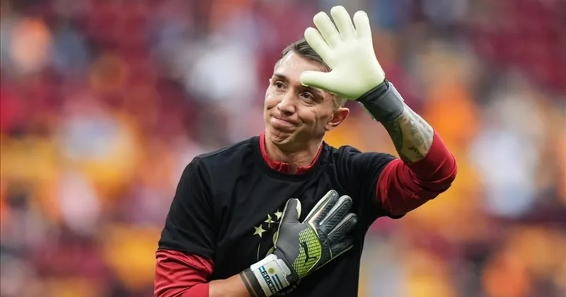 Galatasaray kariyerini sonlandıran Muslera, İstanbul dan ayrıldı