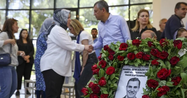 Ferdi Zeyrek için ikinci günde de taziyeler kabul edildi Manisa Haberleri