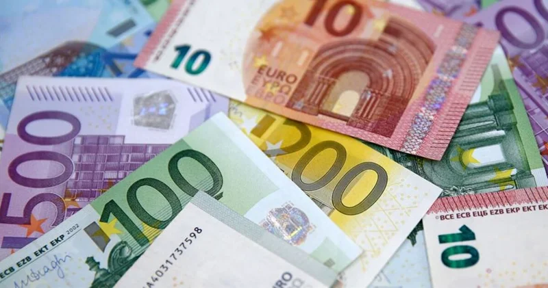 Dolar ve Euro kaybettirmeye devam ediyor Döviz Haberleri