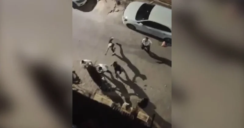 Suriyeli iki grubun taş, pala ve tabancalı kavgasını vatandaşlar ayırdı