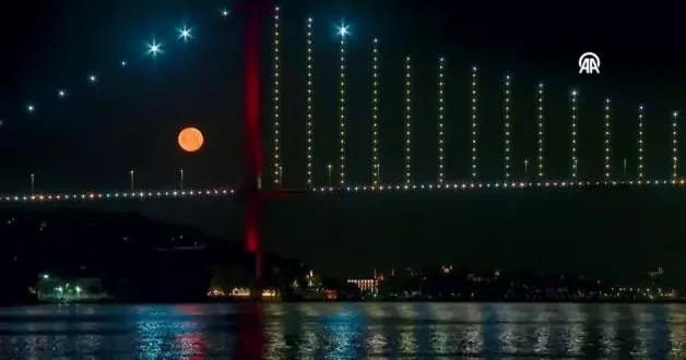 İstanbul daki dolunay manzarası büyüledi