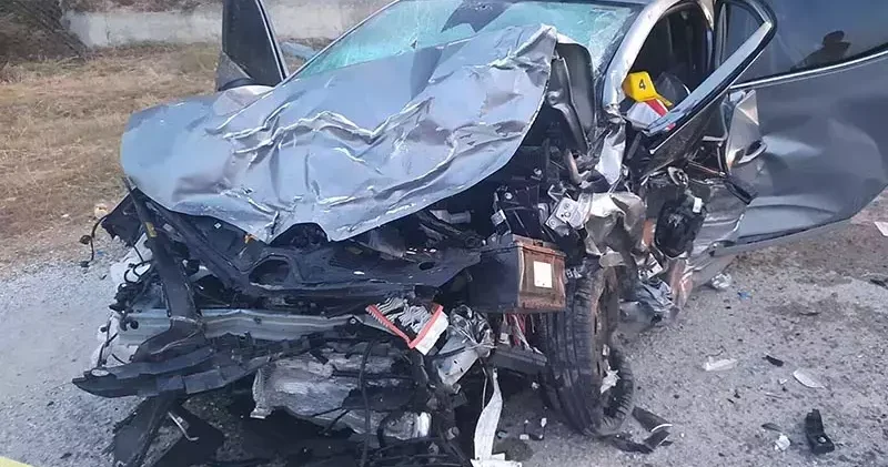 Menderes te 5 kişinin öldüğü kazada sürücülerden birinin ehliyetine geçici olarak el konulmuş