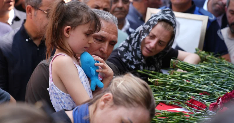 Ferdi Zeyrek in ikiz kızlarının son isteği duyanları ağlattı Sözcü Gazetesi