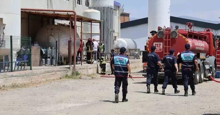 Elazığ’da gaz dolum tesisinde patlama: 3 kişi gazdan etkilendi