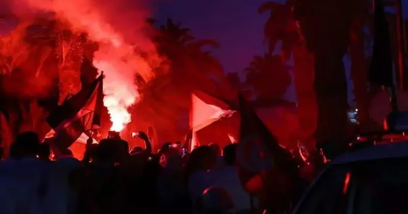 Dünya uyuyor insanlık ayakta!