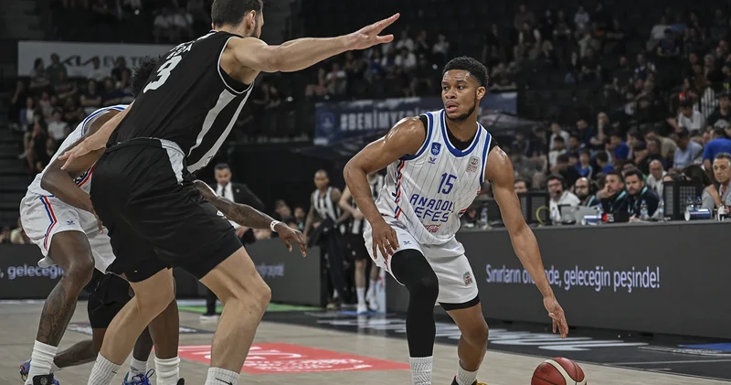 Anadolu Efes, PJ Dozier in sözleşmesini uzattı