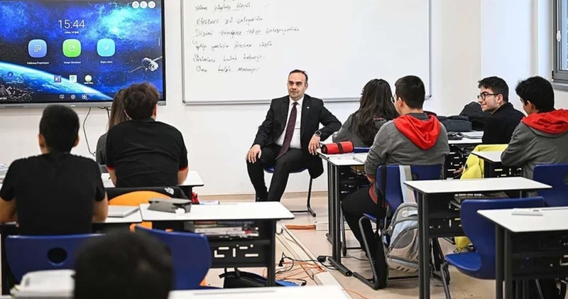 Bakan Kacır dan öğrencilere TÜBİTAK Fen Lisesi daveti İş Yaşam Haberleri
