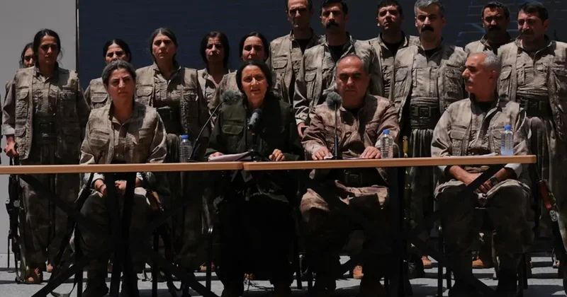 Silahlarını yakarak imha eden PKK lıların kimlikleri belli oldu! İşte Bese Hozat ın gerçek adı
