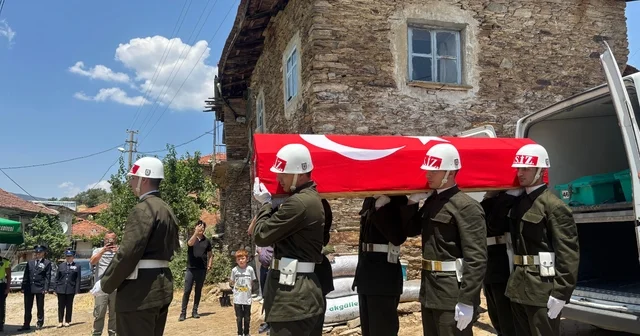 Kıbrıs gazisi Halil Fidan, Manisa da son yolculuğuna uğurlandı Manisa Haberleri