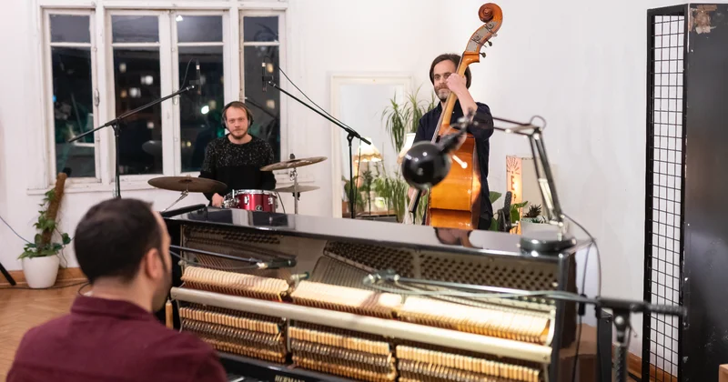 Avedis Özdemir Trio’dan ilk albüm: ‘Hov Arek’ yayında Agos