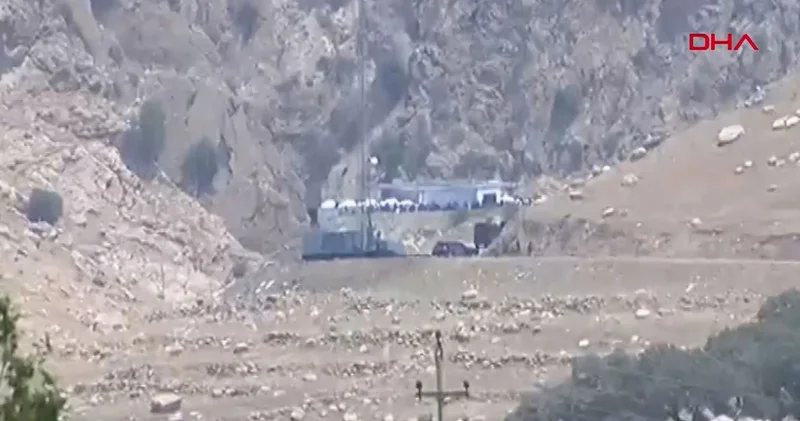 İlk PKK lı terörist grubu, silah bıraktı