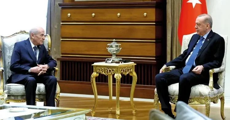 Tarihi sesleniş öncesi sürpriz zirve