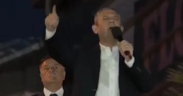 Özgür Özel İmamoğlu nun tutuklanmasını 12 Eylül le kıyasladı: Erdoğan ı darbeci Kenan Evren ile bir tuttu VİDEO İZLE