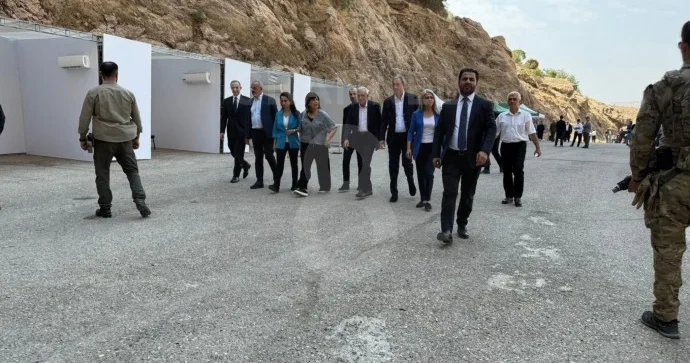 PKK üyesi ilk grup silah bıraktı: Silahlarımızı özgür irademizle imha ediyoruz. Agos