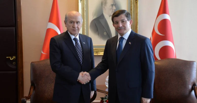 Davutoğlu ndan Bahçeli ye tebrik telefonu