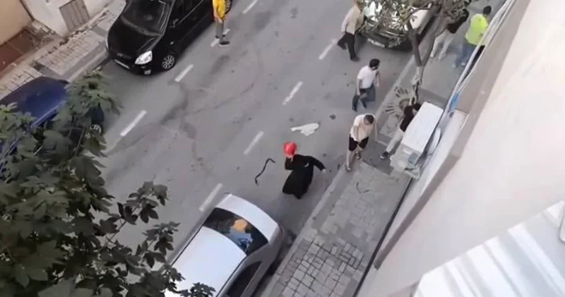 Gaziosmanpaşa da iki mahallede kavga! O anlar kamerada