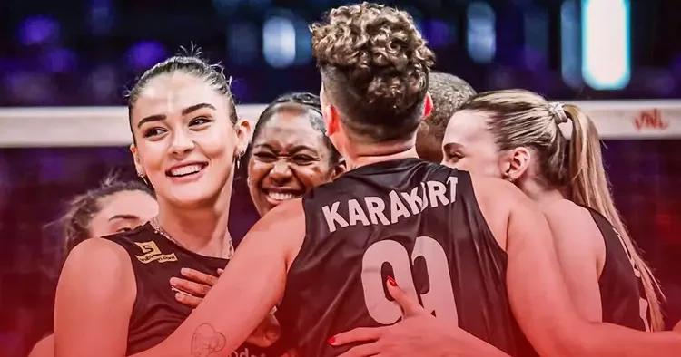 Canlı: Türkiye Çekya voleybol maçı! Filenin Sultanları parkede