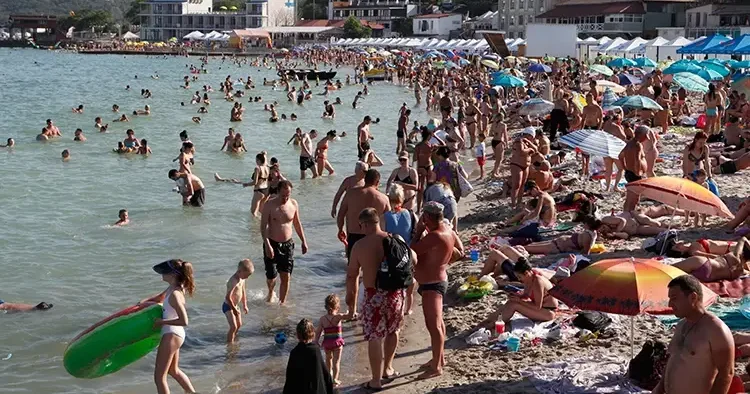Deniz sefası felaketle sonuçlandı: Mayın patlayınca 3 kişi öldü