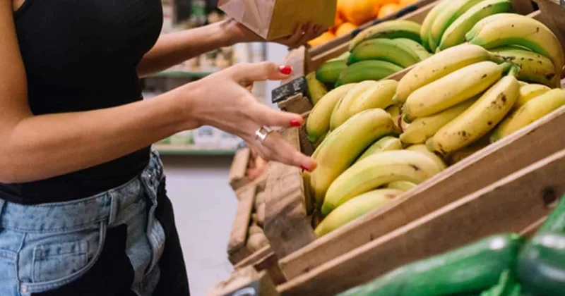 Muz hilesiyle marketler teker teker zarar ediyor... Hırsızlık dalgası büyük kriz yarattı, eski usule dönülüyor Sözcü Gazetesi