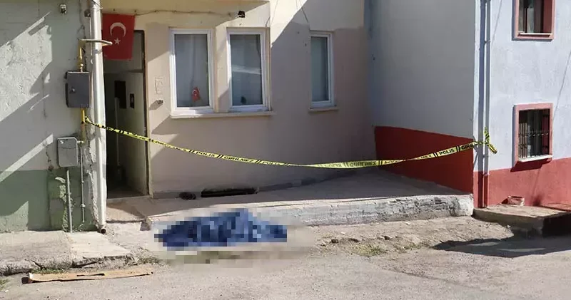 Evinin önünde ölü bulundu