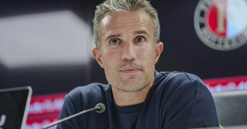 Robin van Persie den Türk hakem sorusuna flaş cevap!