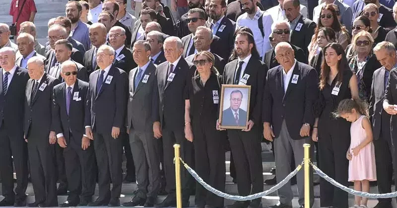 Eski Sağlık Bakanı Şıvgın için TBMM de tören