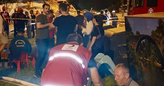 Türk Kızılay dan, deprem sonrası afetzedelere beslenme desteği Balıkesir Haberleri