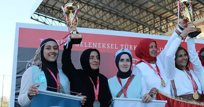 Sivas ta düzenlenen Açık Hava Puta Şampiyonası madalya ve kupa töreniyle sona erdi