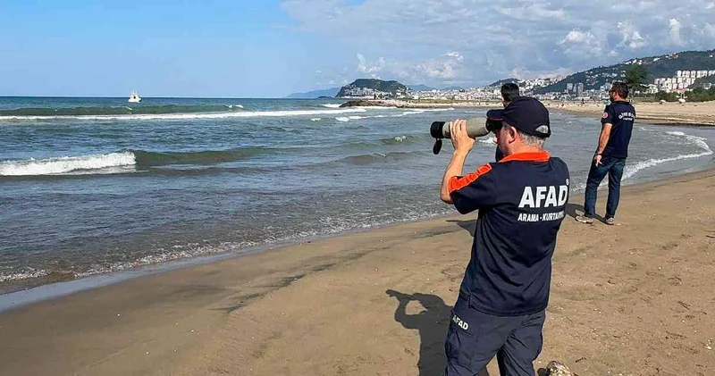 Denize girdi kayboldu: Tüm ekipler arıyor