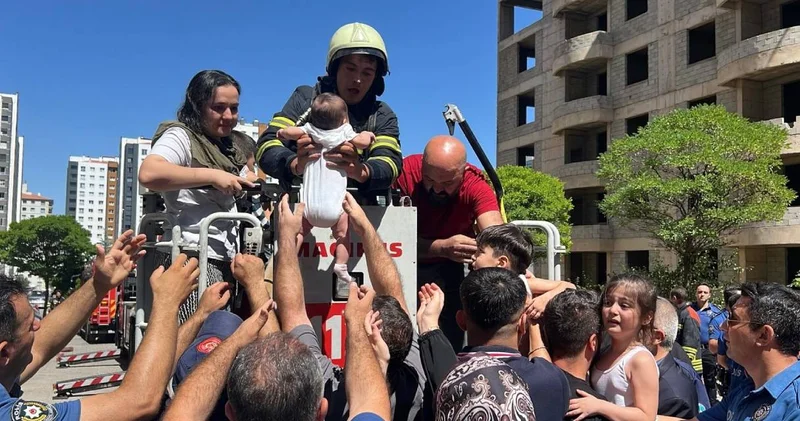 Kayseri de 14 katlı binada yangın: Kurtarma çalışması başlatıldı