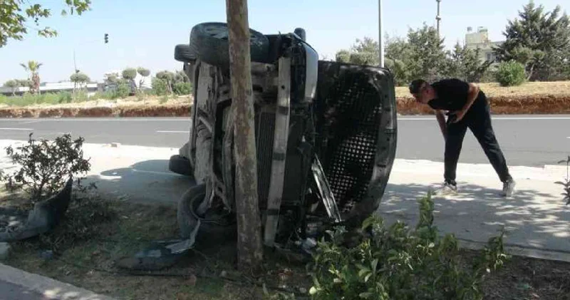 Otomobiller çarpıştı: 2 kişi yaralandı