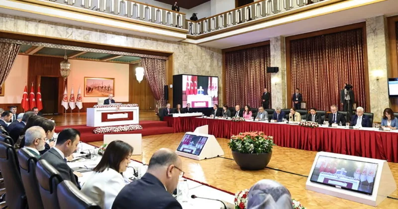 Komisyonda 3 partinin üye sayısı arttı