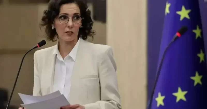 İsrailin şehit ettiği gazeteci için AB Komisyonundan tepki geldi