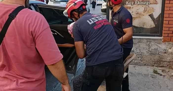 Çanakkale de orman yangınlarında tahliye çalışmasına katılan ekip alevlerin arasından kurtarıldı