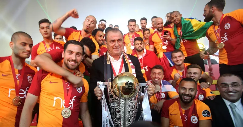 Galatasaray la şampiyon olmuştu: 38 yaşında 3. Lig e gitti