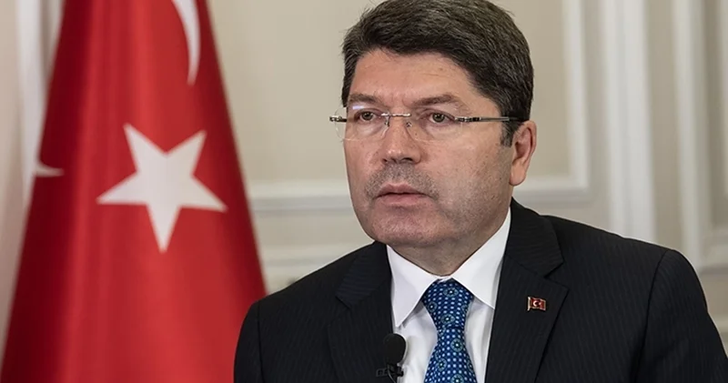 Balıkesir de 3 katlı binanın yıkılmasına soruşturma: 2 gözaltı