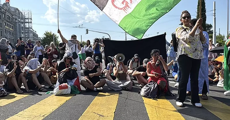 İsviçre de binlerce kişi Gazze için sokaklara çıktı