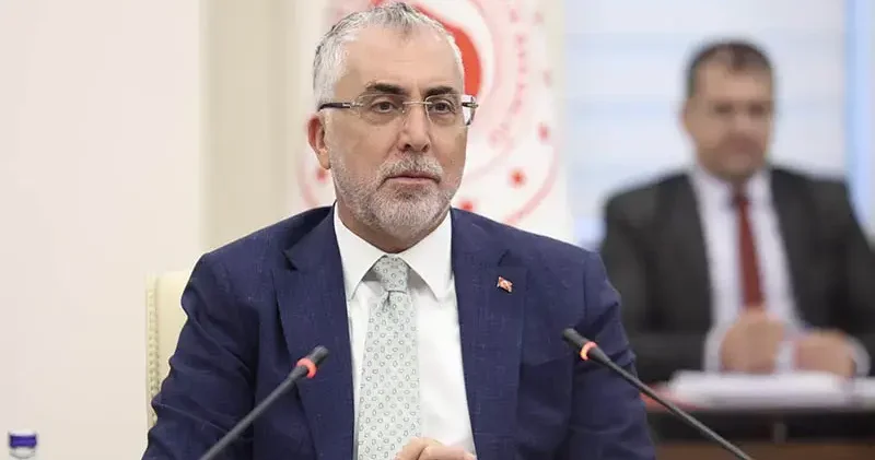 Bakan Işıkhan, toplu sözleşme görüşmelerinde eğitimcilerle buluştu
