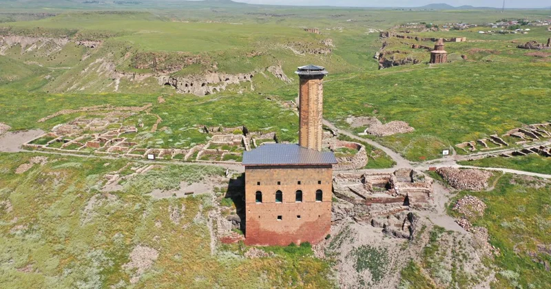 Anadolu da yapılan ilk Türk camisi Ebu l Menuçehr asırlardır geçmişin izlerini taşıyor