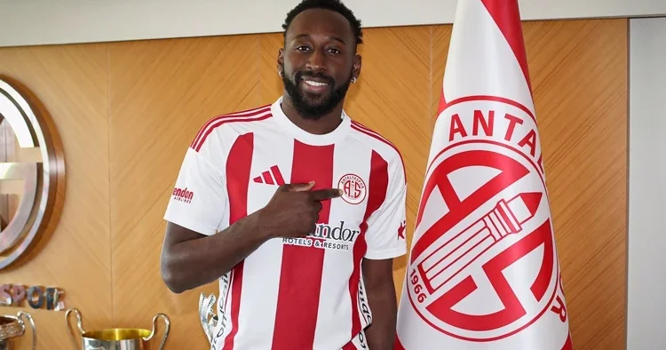 Antalyaspor, Fildişi Sahilli oyuncu Boli yi transfer etti!