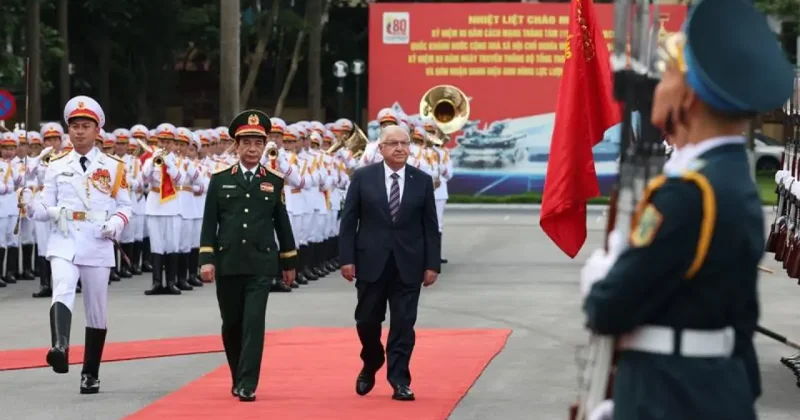 Bakan Güler, Vietnam da!