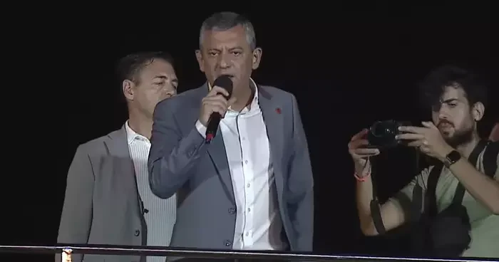 CHP lideri Özgür Özel, Çözdük diyerek açıkladı: Bu kumpası da iş birlikçilerini de gömeceğiz
