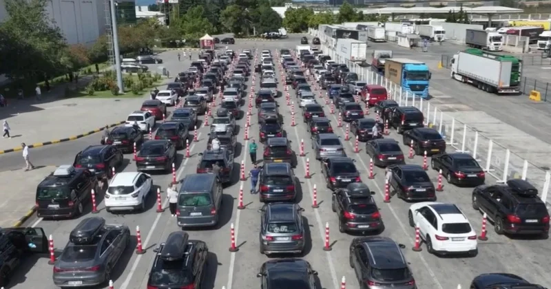 Gurbetçi sezonunda sınır kapılarından 5 milyona yakın yolcu geçiş yaptı