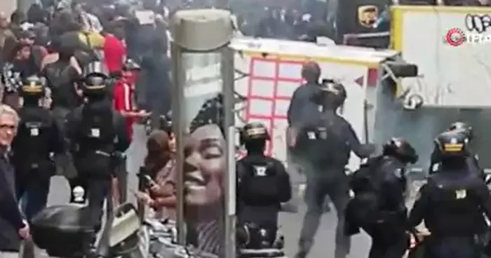 Fransa da Her şeyi durduralım protestolarında gözaltı sayısı 300’e yaklaştı